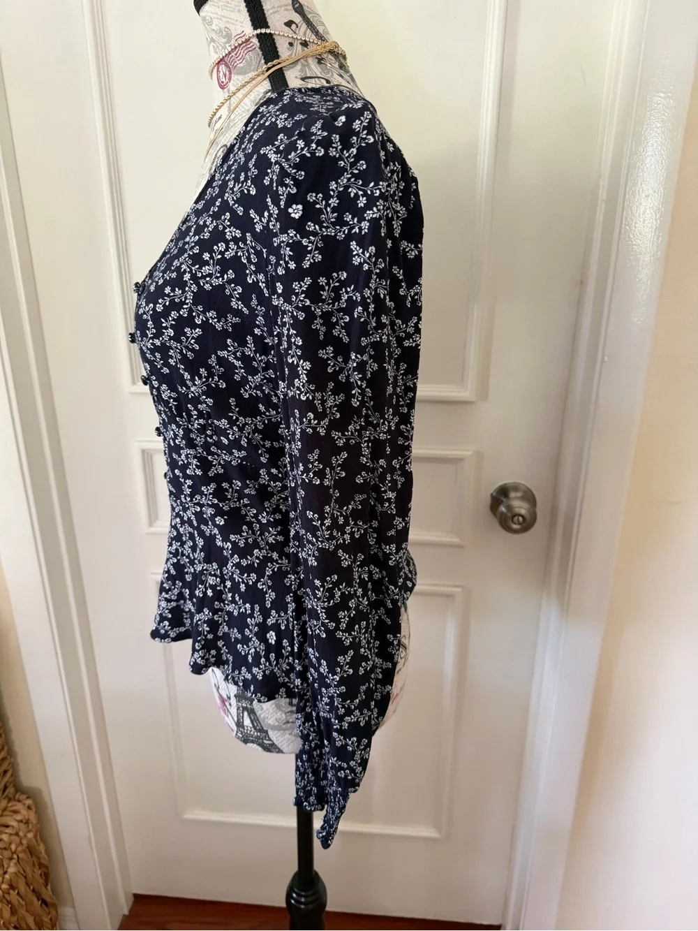 LOFT beautiful blouse